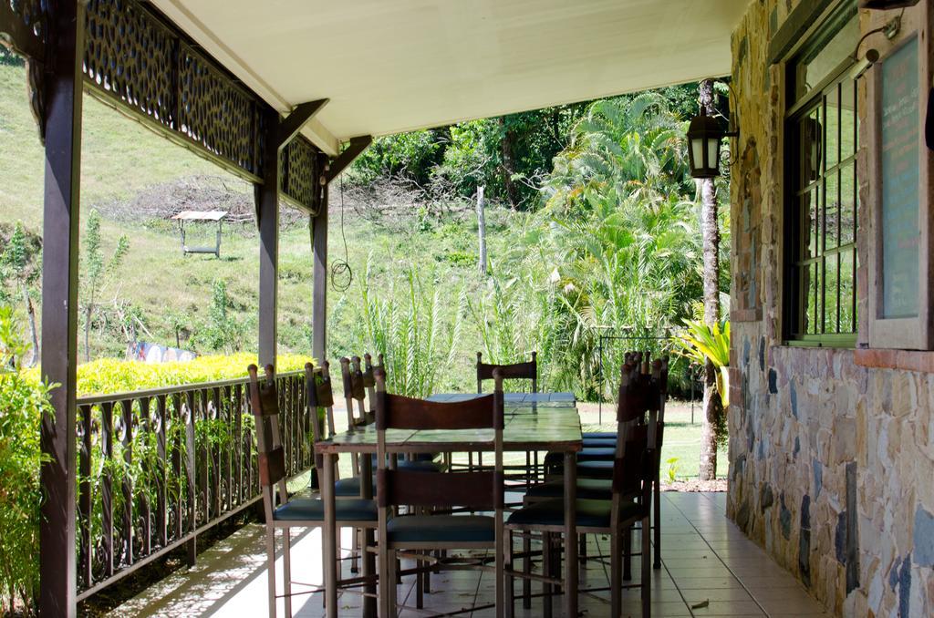 Gingerbread Restaurant & Hotel Nuevo Arenal Esterno foto